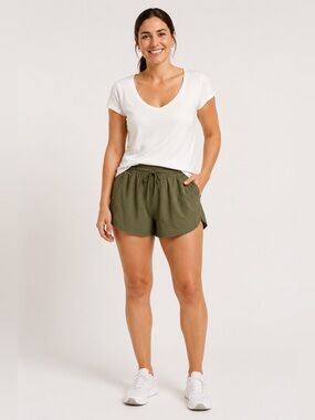 Pink Rose White Scoop Neck Women's Top